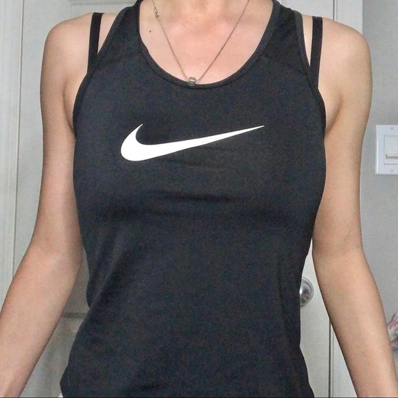 Black nike tank top - Picture 2 of 3